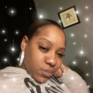 Meet your Posher, Yvette